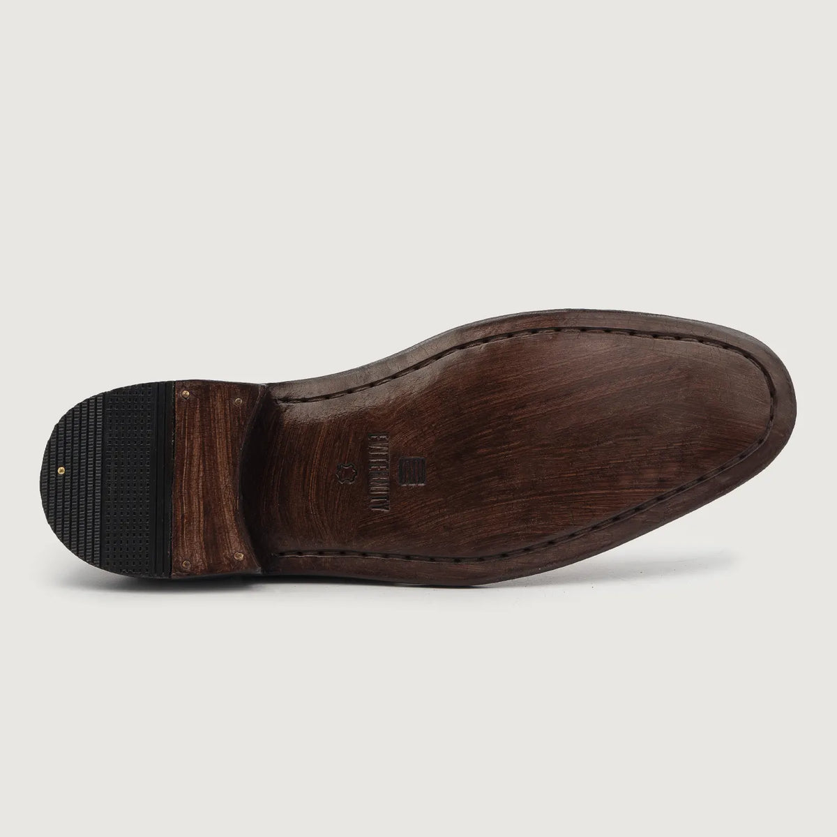 High-Traction Rubber Outsole & Lug Tread Pattern on Clarkson Chelsea Коричневый Suede Кожаные ботинки для Мужчин For Men