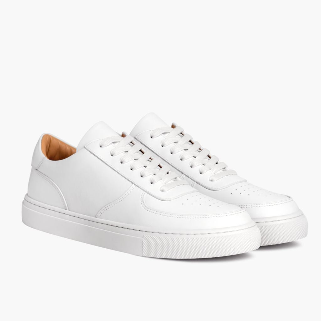 Court White Кожаные кеды для Мужчин in White Full-Grain Leather - Вид сбоку | Купить в официальном онлайн-магазине