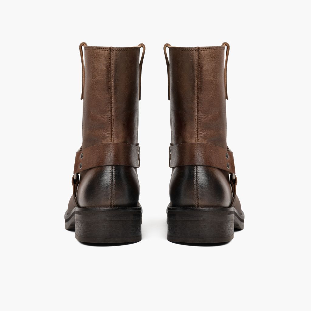 High-Traction Rubber Outsole & Lug Tread Pattern on Outlaw Light Tobacco Кожаные ботинки для Женщин