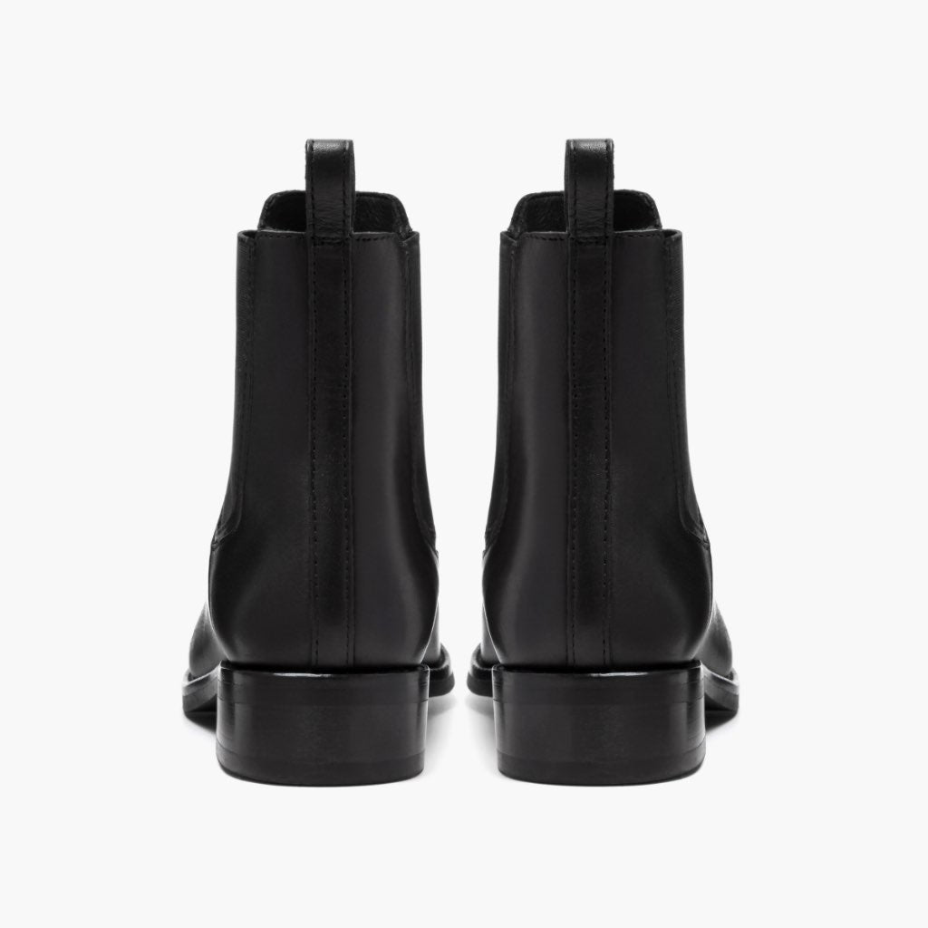 High-Traction Rubber Outsole & Lug Tread Pattern on Duchess Черный Кожаные ботинки для Женщин