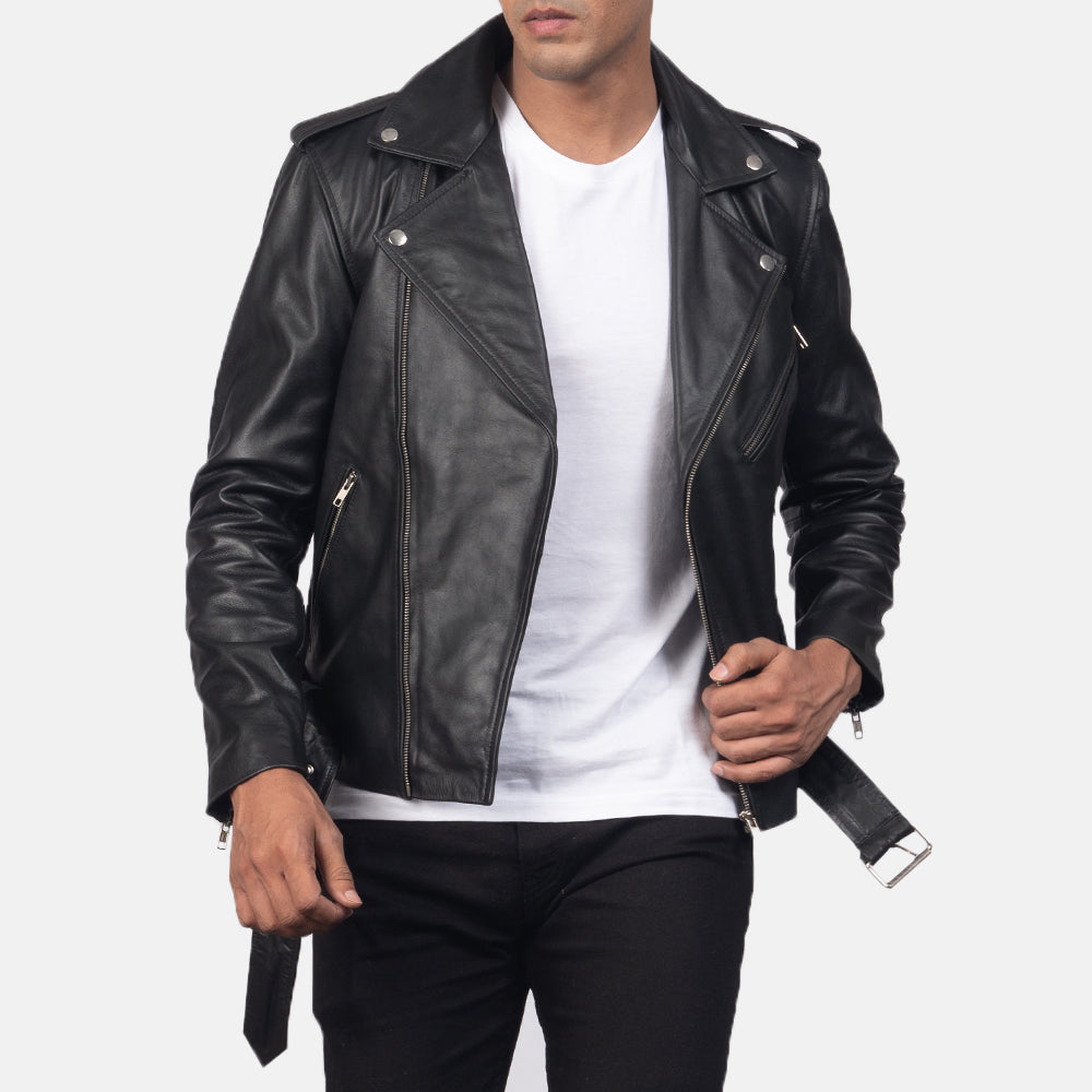 
Крупный план деталей of Notch & Zipper & Waist belt Hardware on Allaric Alley Black Leather Biker Jacket