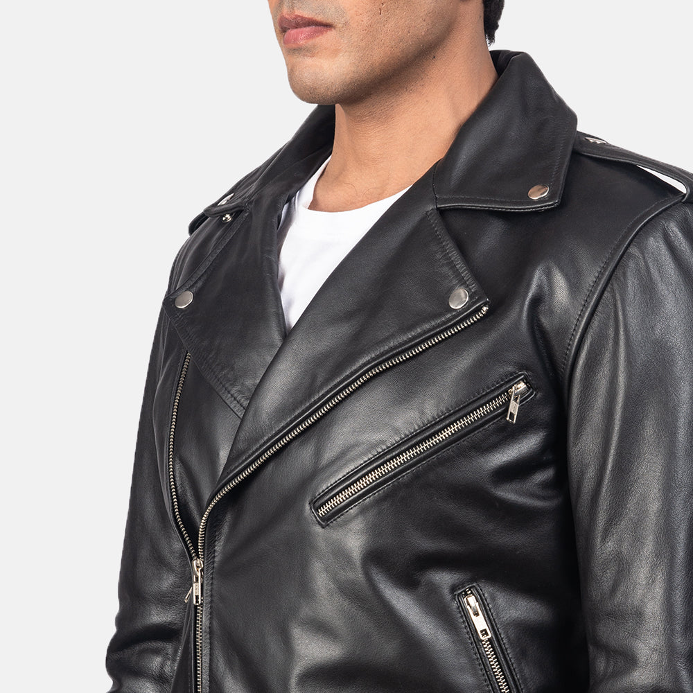 
Вид подкладки Showing Стеганая вискозная подкладка & Два функциональных внутренних кармана
