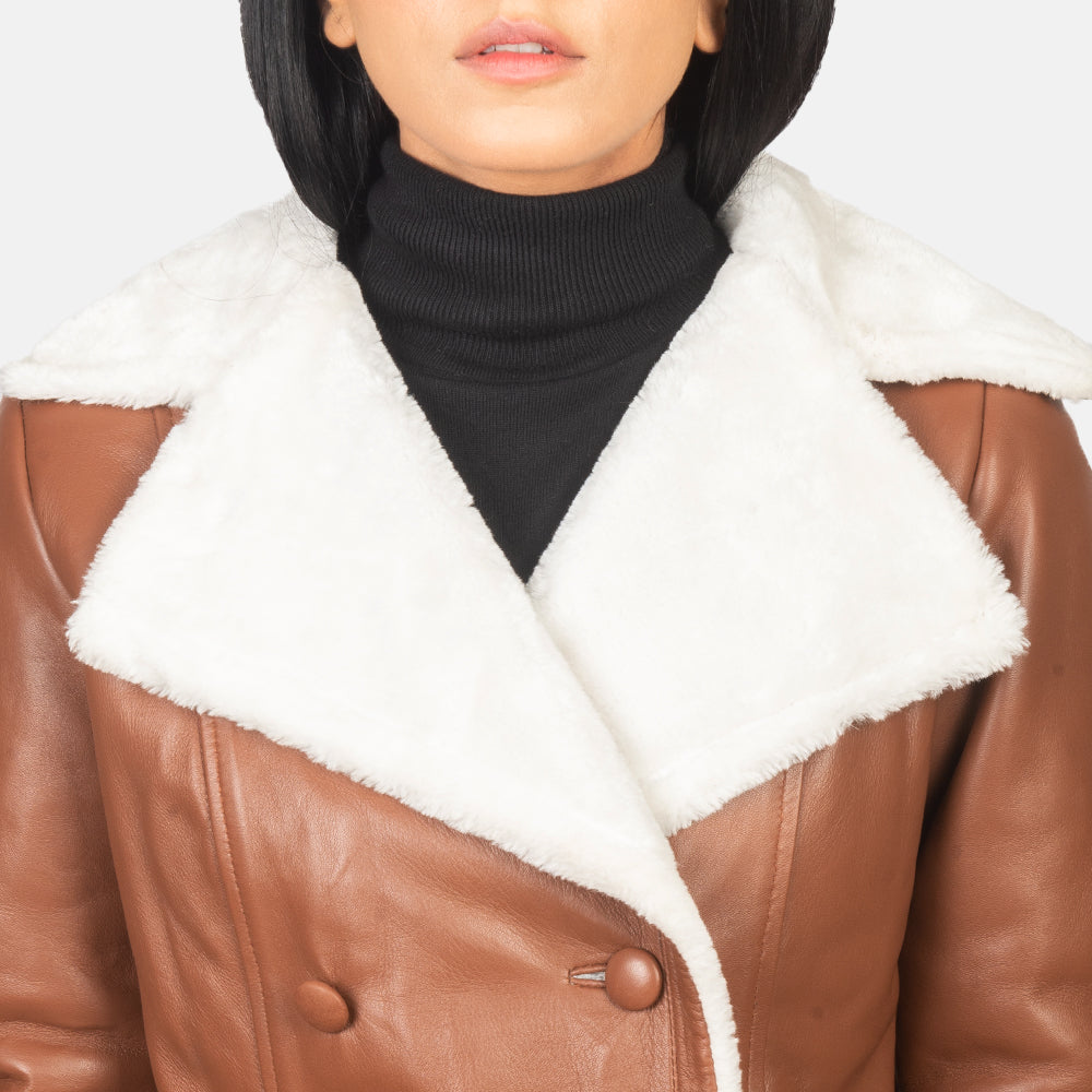 
Вид подкладки Showing Fully Faux Fur Lined & Два функциональных внутренних кармана