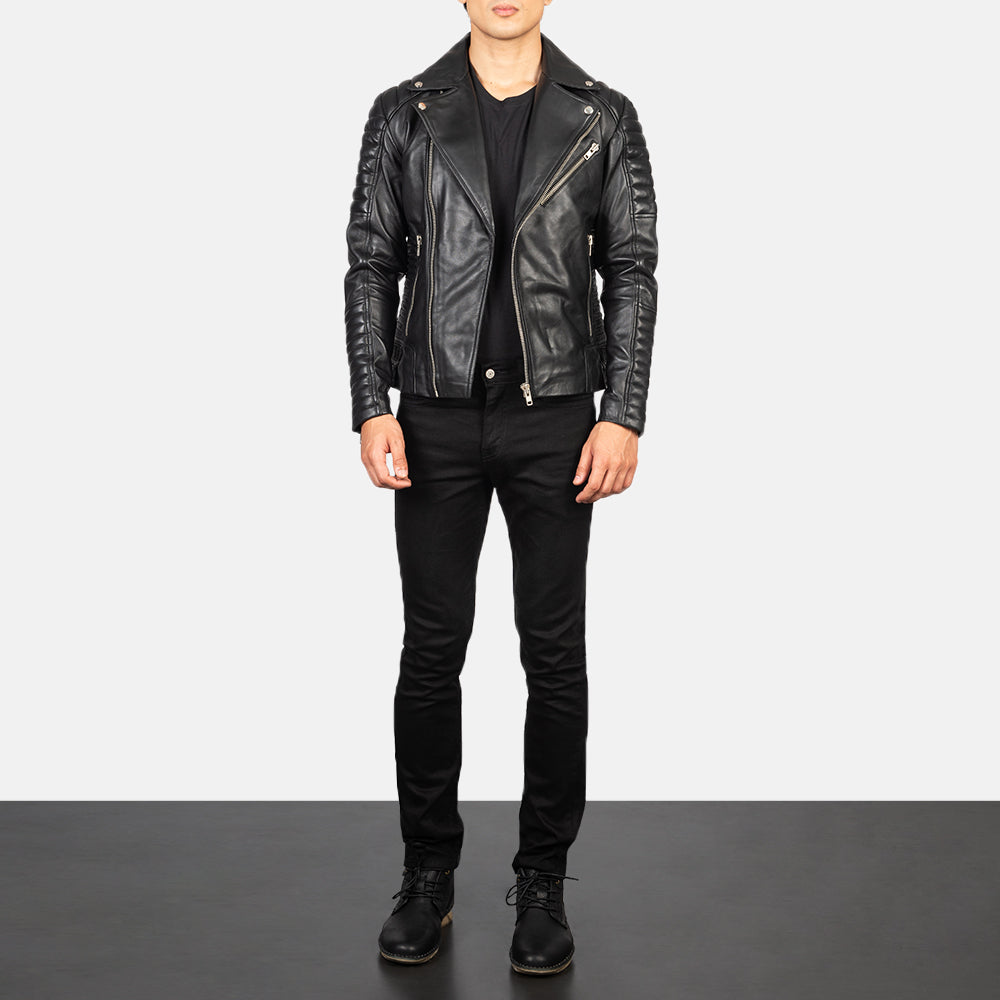
Armand Green Suede Biker Jacket - Вид сбоку, демонстрирующий эргономичный крой рукава