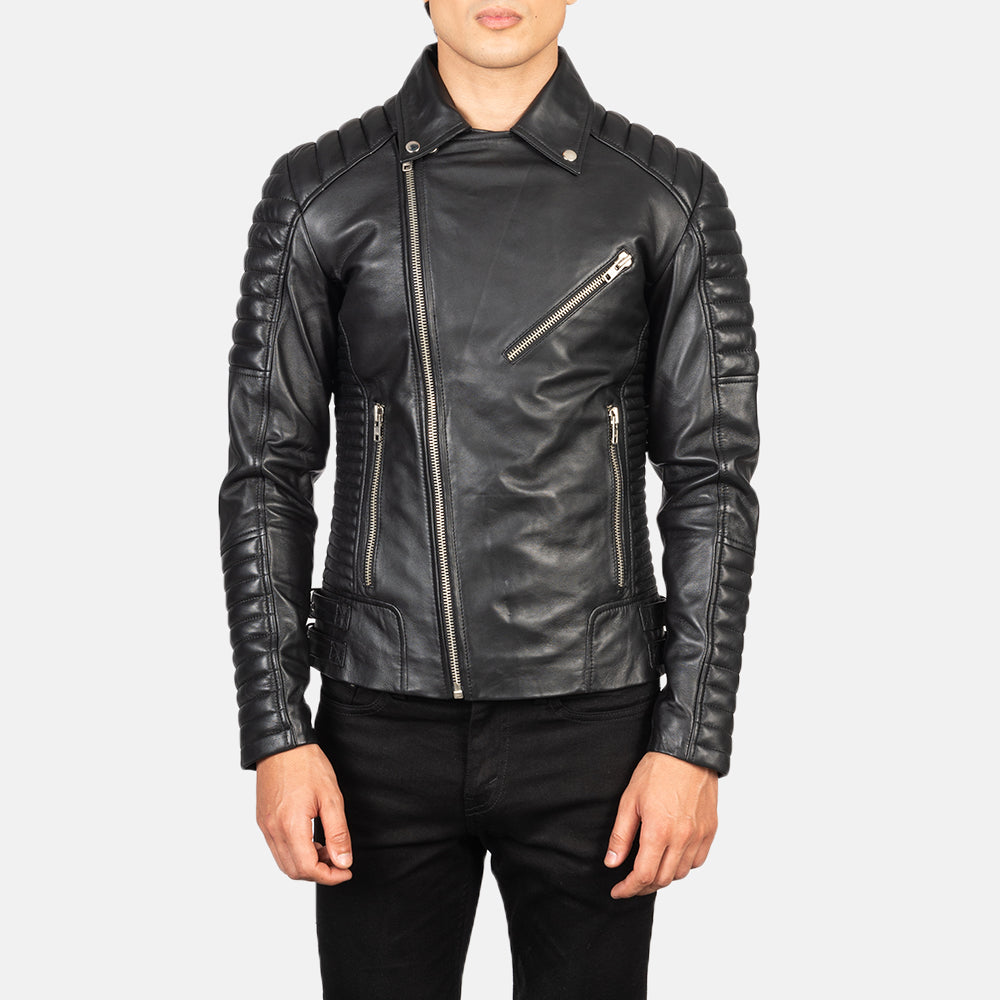 
Крупный план деталей of Notch & Zipper Hardware on Armand Green Suede Biker Jacket
