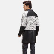 
Крупный план деталей of Shirt & Button Hardware on Artistry Черный Dye Кожаное пальто для Мужчин