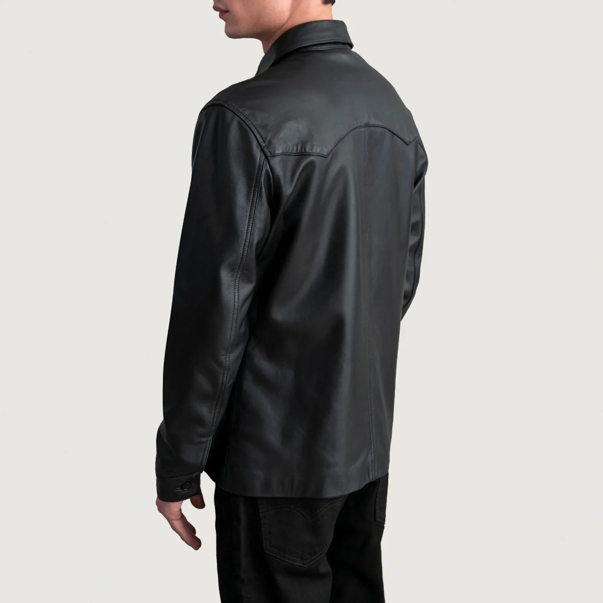 
Вид подкладки Showing Viscose Lining & Два функциональных внутренних кармана