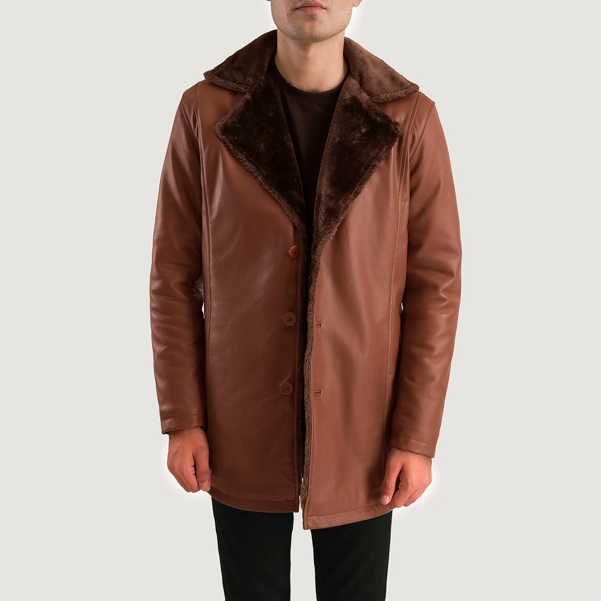 
Крупный план деталей of Shirt & Button Hardware on Cinnamon Коричневый Leather Fur Кожаное пальто для Мужчин