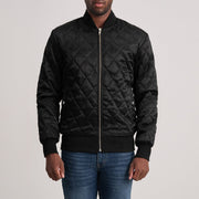 
Danson Стеганый Черный Varsity Кожаная куртка для Мужчин in Black Satin - Вид спереди и приталенный силуэт | Купить в официальном онлайн-магазине