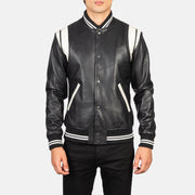 
Крупный план деталей of Varsity & Snap Buttons Hardware on Dantee Черный Leather Varsity Кожаная куртка для Мужчин