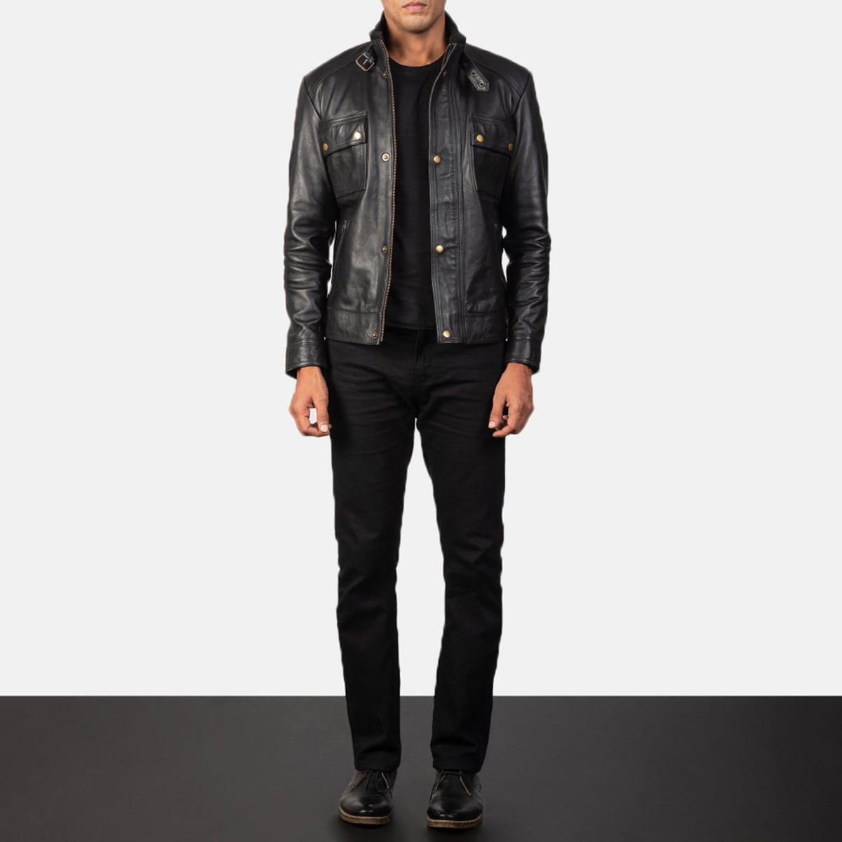
Крупный план деталей of Classic Collar & Heavy-Duty Zipper Hardware on Darren Black Leather Biker Jacket