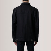 
Крупный план деталей of Classic Collar & Heavy-Duty Zipper Hardware on Eddie Черный Oversized Denim Trucker Кожаная куртка для Мужчин For Men