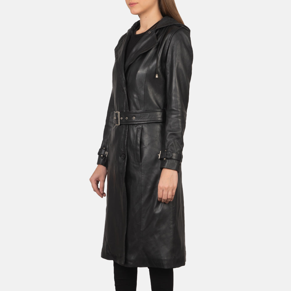 Крупный план деталей of Hooded & Button + Belt Hardware on Fixon Hooded Black Trench Coat