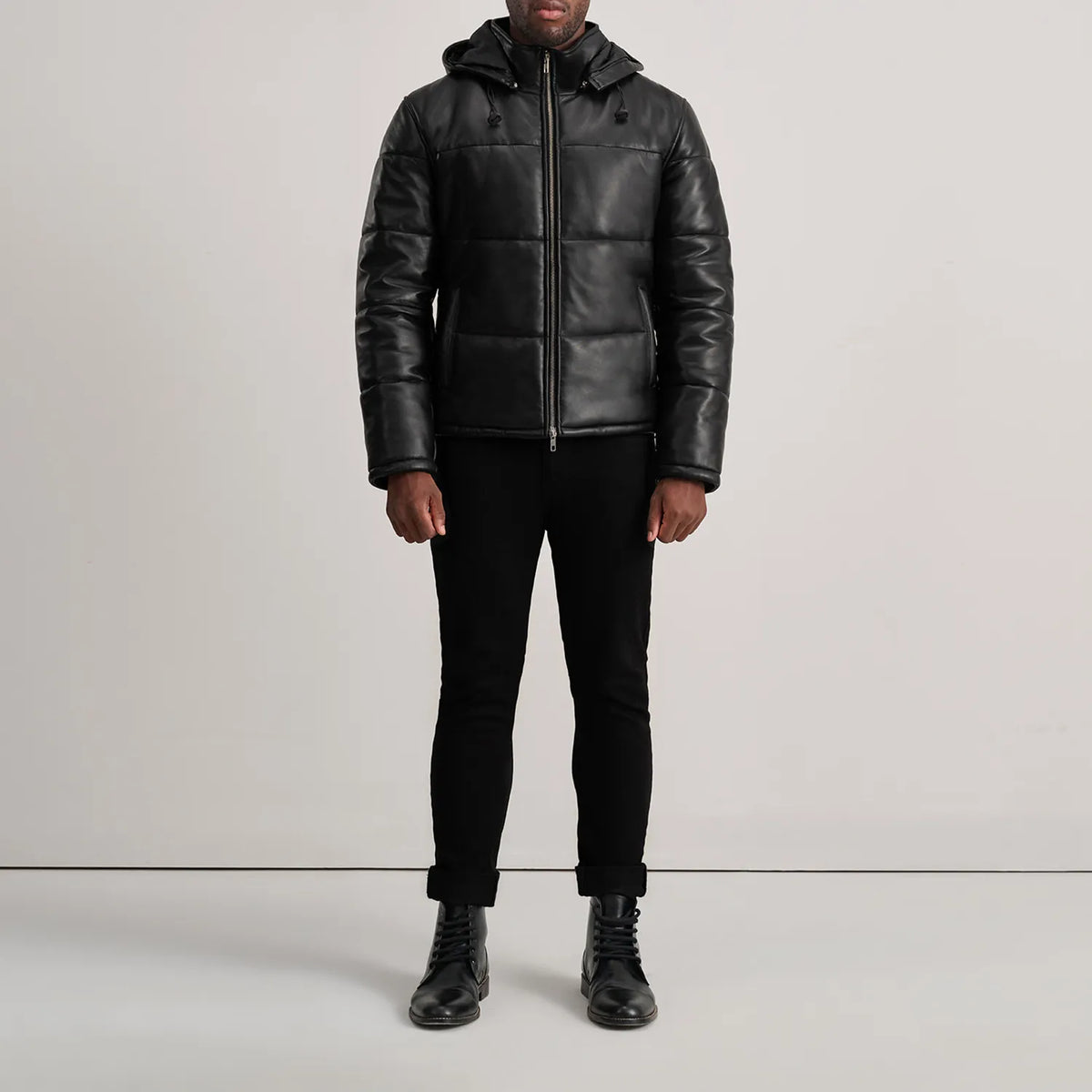
Gordon Tan Hooded Leather Puffer Jacket - Вид сбоку, демонстрирующий эргономичный крой рукава