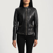
Haley Ray Черный Кожаная куртка-косуха для Женщин in Black Sheepskin Leather - Вид спереди и приталенный силуэт | Купить в официальном онлайн-магазине