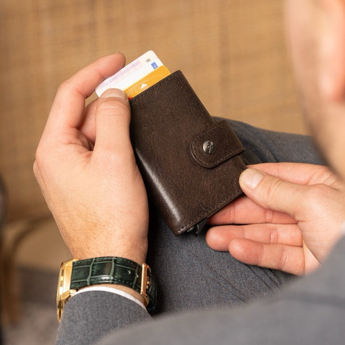 Varrano Full-Grain Leather Card Holder женская