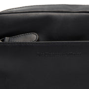
Вид подкладки Showing Dedicated Padded Laptop Sleeve & Multi-Compartment Organization