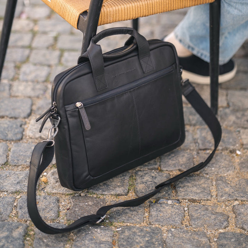 Calvi Full-Grain Leather Laptop Bag женская