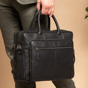 
Classic 100% Full-Grain leather Briefcase - Вид сзади с усиленными кожаными ремнями и прострочкой