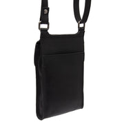 
Tailored Rib Cuffs & Hem Craftsmanship Construction Detail on Nebra Цельнозерновая кожа Phone Bag