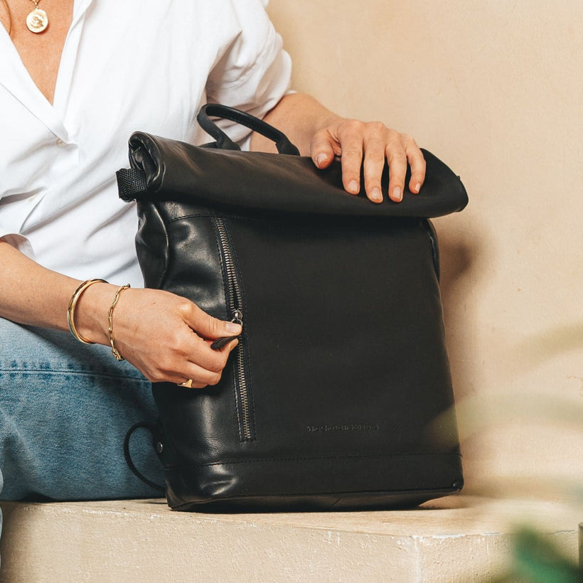 Mazara Full-Grain Leather Roll-top Backpack женская