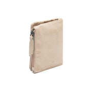 100% Full-Grain Wax Pull-Up 100% Full-Grain Leather Grain Texture & Handcrafted Patina Detail