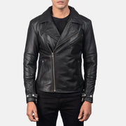 
Крупный план деталей of Notch & Zipper Hardware on Raiden Black Leather Biker Jacket