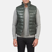 
Reeves Оливковый Leather Утепленный жилет для Мужчин in Green Sheepskin Leather - Вид спереди и приталенный силуэт | Купить в официальном онлайн-магазине