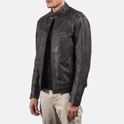 
Как выглядит на человеке:  Rustic Black Leather Biker Jacket на модели — естественные складки при дневном свете