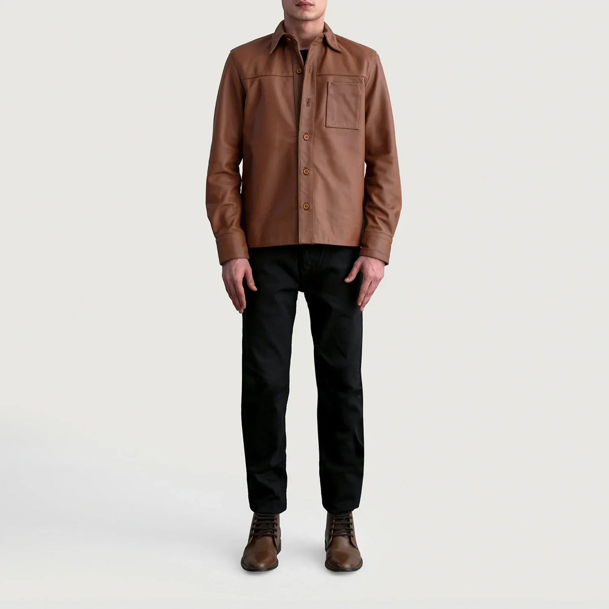 
Крупный план деталей of Shirt & Buttons Hardware on Scout Matte Коричневый Leather Shirt для Мужчин