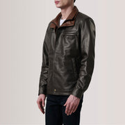 
Sean Коричневый Leather Classic Кожаная куртка для Мужчин - Вид сбоку, демонстрирующий эргономичный крой рукава