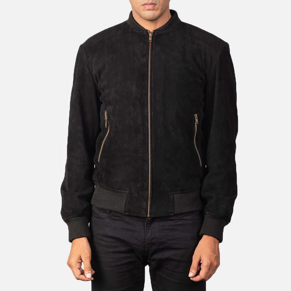 
Крупный план деталей of Varsity & Zipper Hardware on Shane Черный Suede Кожаный бомбер для Мужчин
