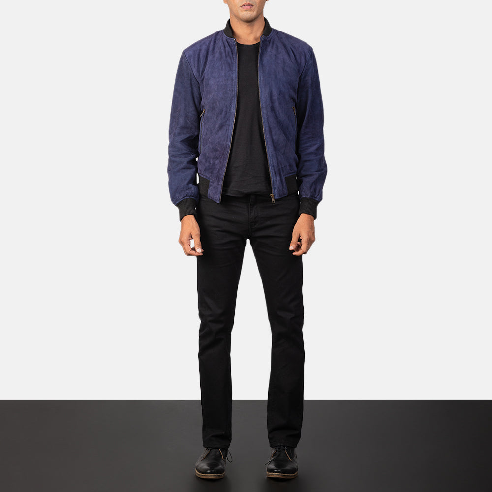 
Shane Navy Blue Suede Bomber Jacket - Вид сбоку, демонстрирующий эргономичный крой рукава