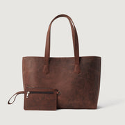 
The Bianca Vintage Distressed Brown Leather Tote Bag For Women in Distressed Brown Full-Grain Leather - Full Exterior Вид спереди и приталенный силуэт | Купить в официальном онлайн-магазине