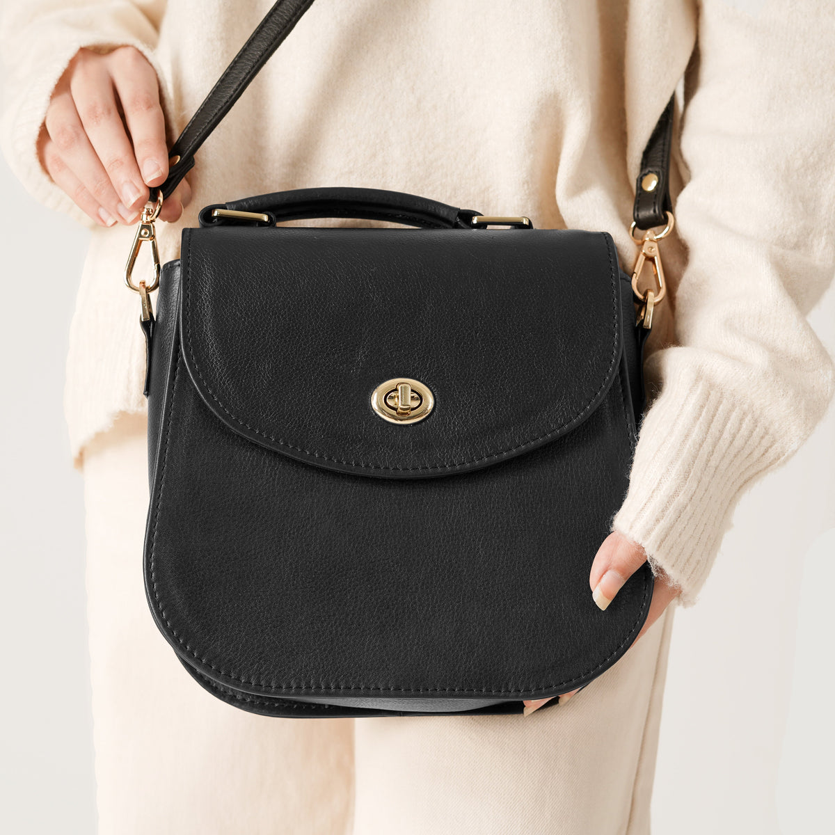 
The Sandra Leather Saddle Bag – alternate product view 4
