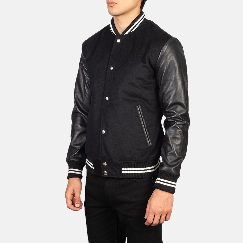
Black Sheepskin Leather Varsity Jacket - Вид сзади, подчеркивающий посадку по плечам и ровный край