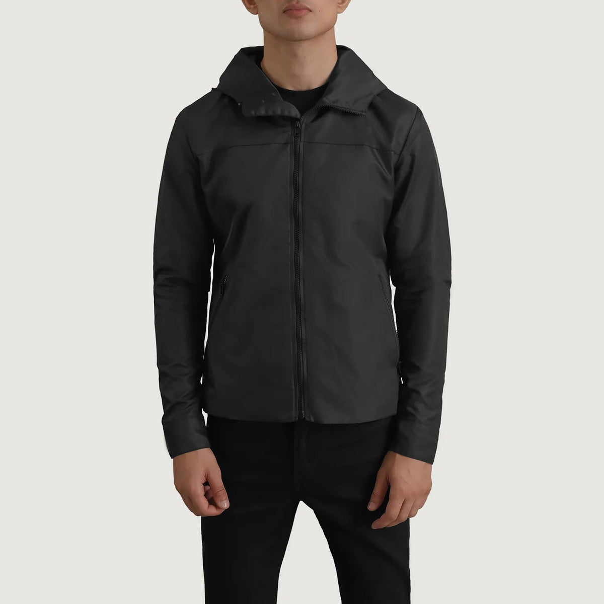 
Крупный план деталей of Classic Collar & Zipper With Inside Wind Flap. Hardware on Wesley Черный Hooded Windbreaker Кожаная куртка для Мужчин